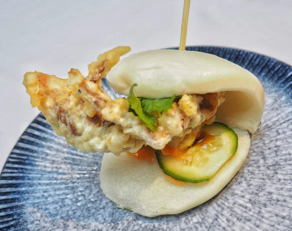 Bao de cangrejo soft-shell con alioli japones (sin descuento)