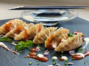 Gyoza clásica japonesa de cerdo a la plancha estilo 798 (5 unidades)