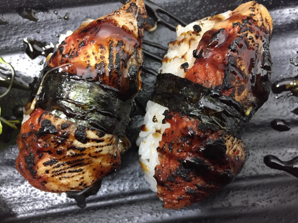 Unagi anguila nigiri (2 unidades sobre arroz)